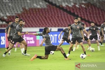 Timnas Bahrain Uji Coba Lapangan SUGBK Sebelum Bentrok dengan Timnas Indonesia