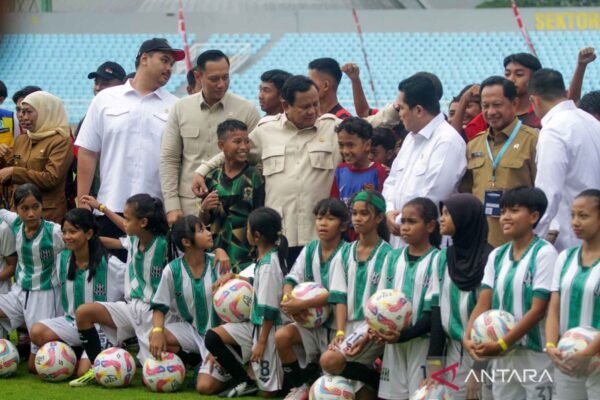 Prabowo Subianto Diangkat Sebagai Anggota Dewan Kehormatan PSSI Prabowo Subianto Diangkat Sebagai Anggota Dewan Kehormatan PSSI