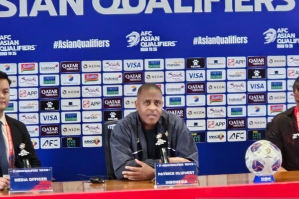 Patrick Kluivert Rayakan Pembukaan Pusat Latihan di Bali