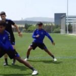 Tentu! Berikut adalah beberapa alternatif judul untuk pernyataan Direktur Akademi Osasuna mengenai pujian terhadap kemampuan Akwila dan Fardan:

1. "Direktur Akademi Osasuna Mengapresiasi Bakat Akwila dan Fardan"
2. "Osasuna: Pujian Direktur Akademi untuk Akwila dan Fardan"
3. "Kemampuan Akwila dan Fardan Dipuji oleh Direktur Akademi Osasuna"
4. "Direktur Akademi Osasuna Soroti Potensi Akwila dan Fardan"
5. "Akwila dan Fardan: Bintang Muda yang Mendapat Pujian dari Direktur Akademi Osasuna"

Silakan pilih atau modifikasi sesuai kebutuhan!