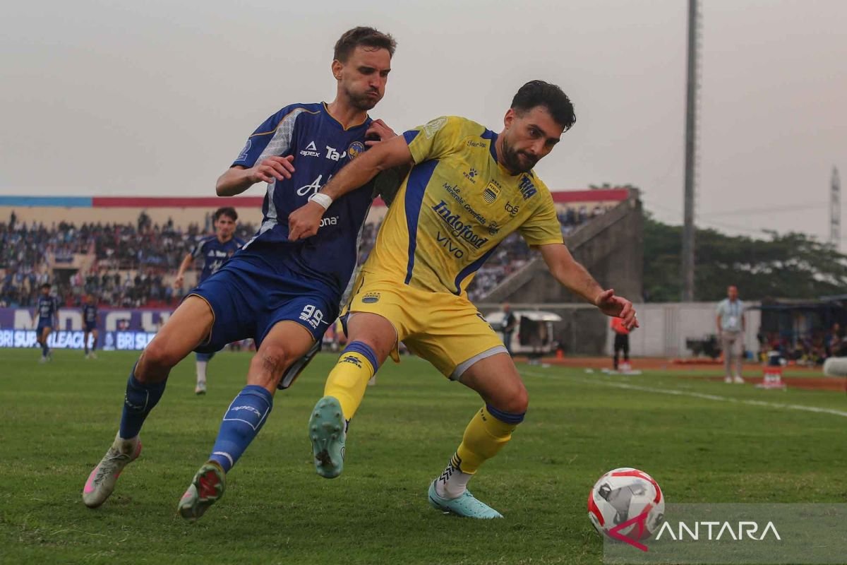 Dua Penalti Terlewat, Persib Ditahan Imbang PSIM 1-1